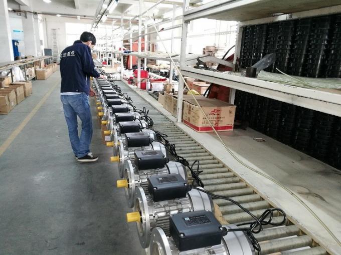 5.5KW 4HP Driefasige elektrische inductiemotor Mannelijke as 380V AC Volt 50Hz Waterdicht 5KW Nominale vermogen voor reinigingsmachine 14